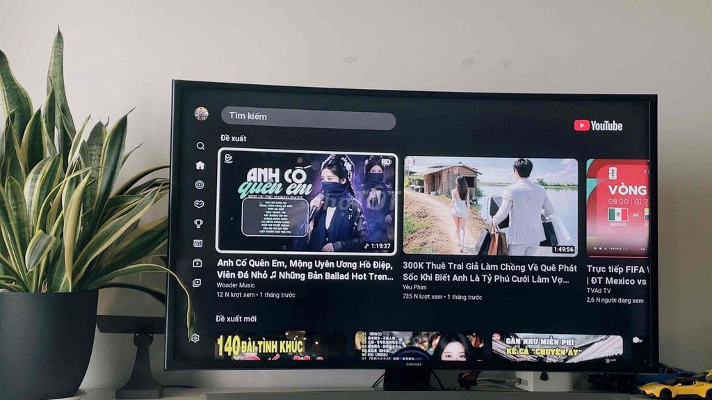 Tivi Samsung 40 inch Vào mạng YouTube. Mua bán Tivi, Âm thanh tại Quận Hà Đông Hà Nội được đăng bởi Yêu anh em ko đòi Quà hình 1