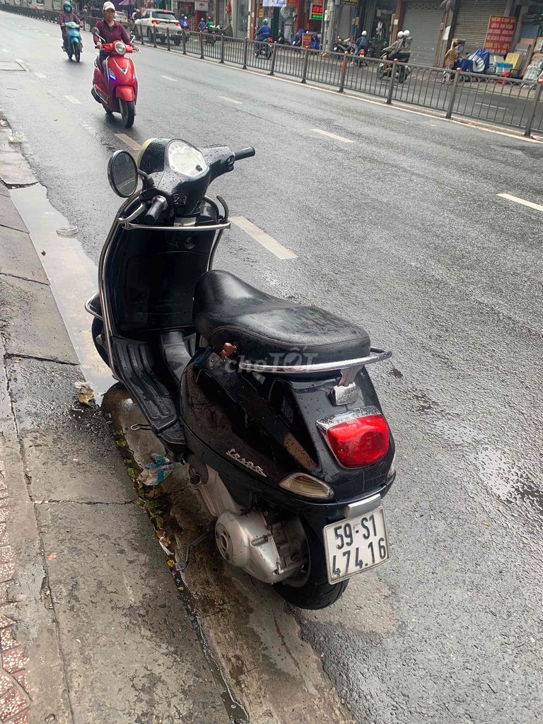 bán xe Vespa 2012 ie Fi phun xăng máy êm chính chủ. Mua bán Xe máy tại Quận Bình Thạnh Tp Hồ Chí Minh được đăng bởi Gặp vũ Nguyễn  hình 2