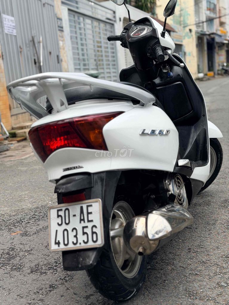 Honda Lead 110cc Fi Красно-черный