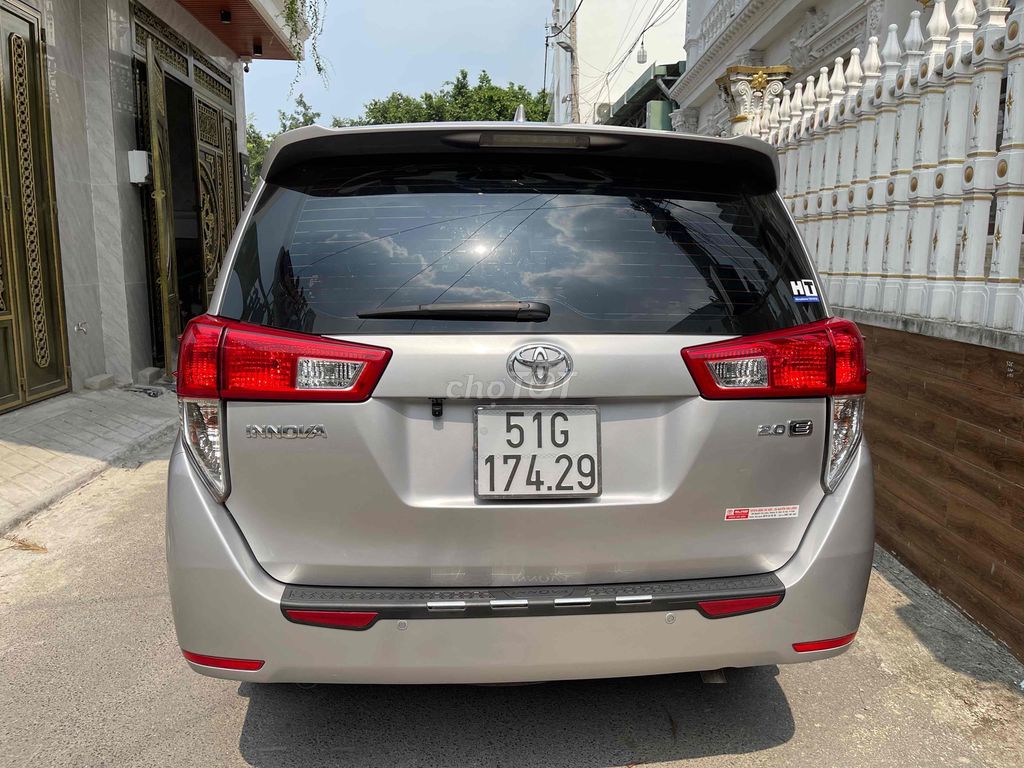 Toyota Innova 2019 2.0E - 98000 km