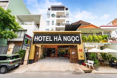 KHÁCH SẠN HÀ NGỌC logo