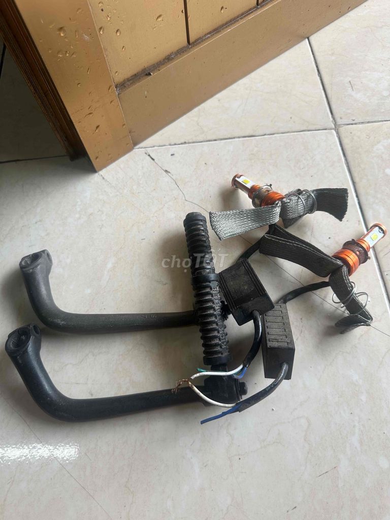 dư cần bán vài mon pt xe ae thich lum hen. Mua bán Phụ tùng xe tại Thành phố Long Xuyên An Giang được đăng bởi cu den hình 1