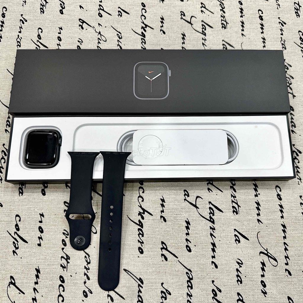 apple wacth Se 1 40mm nhôm gray đẹp 98% zin áp