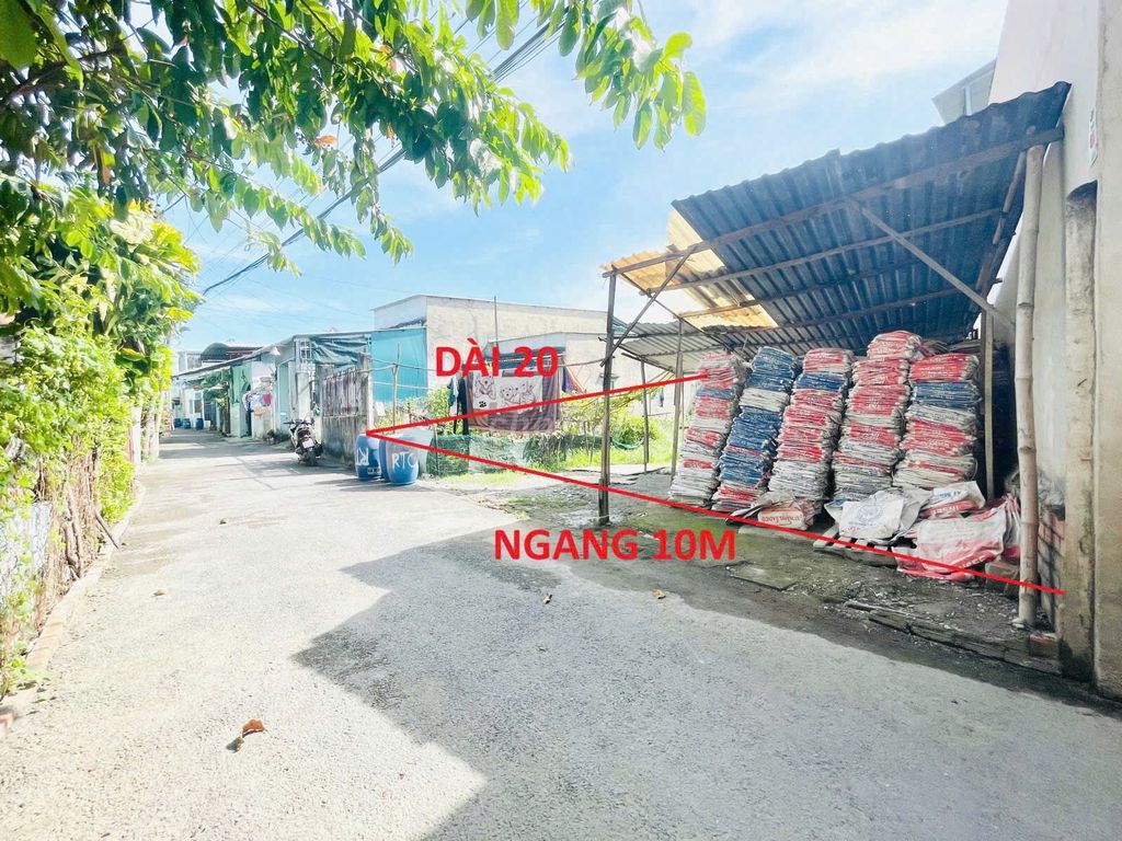 Ngộp bán gấp 200M2 FULL THỔ CƯ - NGANG 10 MÉT - TÂN THÔNG HỘI CỦ CHI