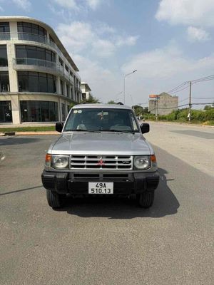 Mitsubishi Pajero 2003 8 chỗ Bạc