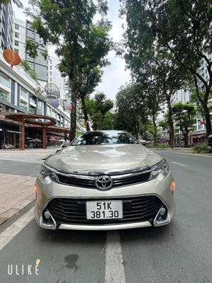Bán  Toyota Camry 2018 2.5Q. Xe Nữ chạy đi ít