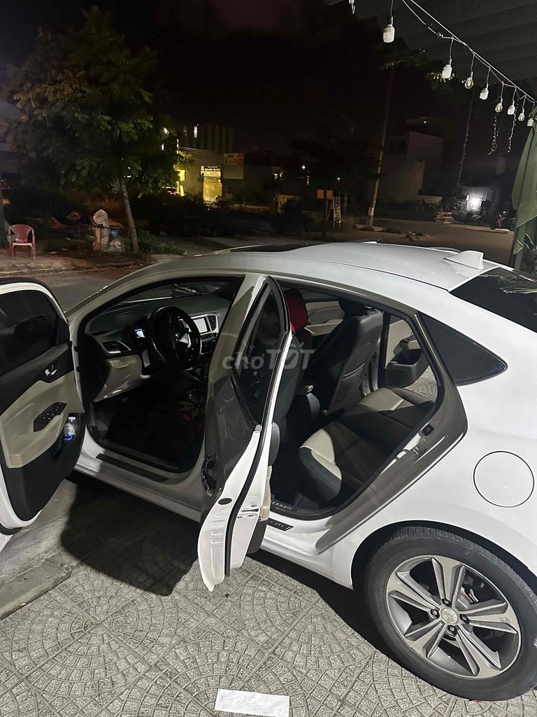 Hyundai Accent 2018 1.4 ATH - 66121 km. Mua bán Ô tô tại Quận Cẩm Lệ Đà Nẵng được đăng bởi Tuấn Anh hình 2