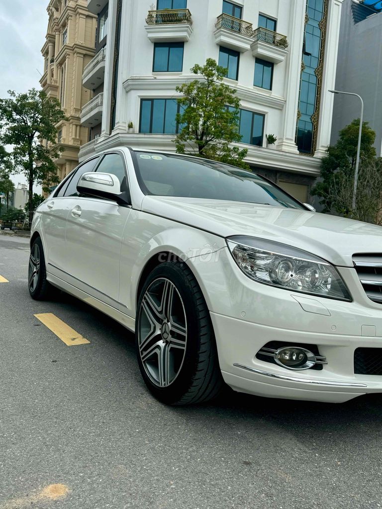 Mercedes-Benz C300Trắng Tự động. Mua bán Ô tô tại Huyện Đông Anh Hà Nội được đăng bởi vương văn chung  hình 3