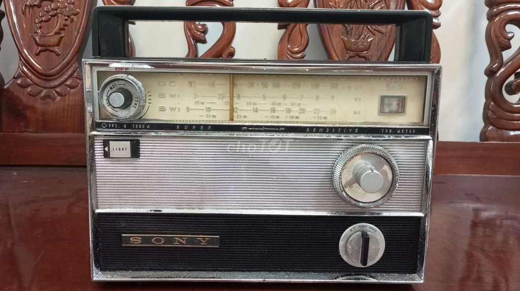 Radio Sony model TR 911