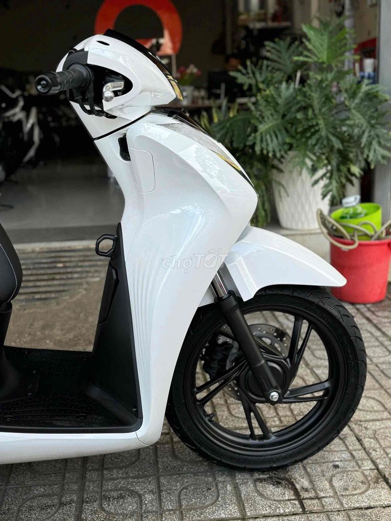 Honda SH Nam 125cc 2021 Trắng đen Sporty. Mua bán Xe máy tại Thành phố Buôn Ma Thuột Đắk Lắk được đăng bởi Ngô quốc Việt  hình 9