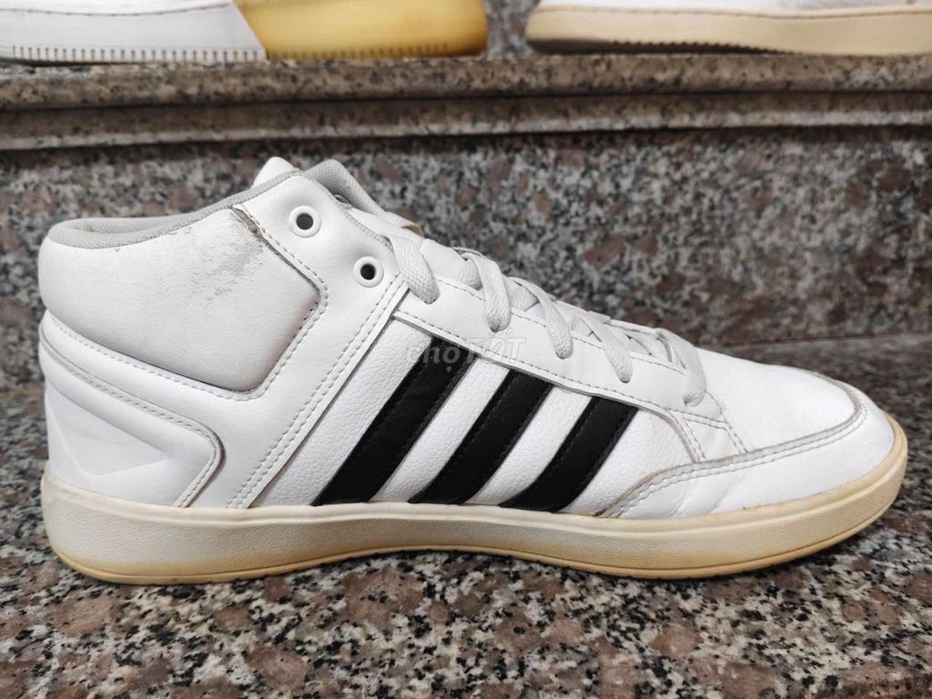 Giày thể thao Adidas All Court Nam Trắng 45. Mua bán Giày dép tại Huyện Đan Phượng Hà Nội được đăng bởi John Phạm Chuyên Giày 2hand hình 1