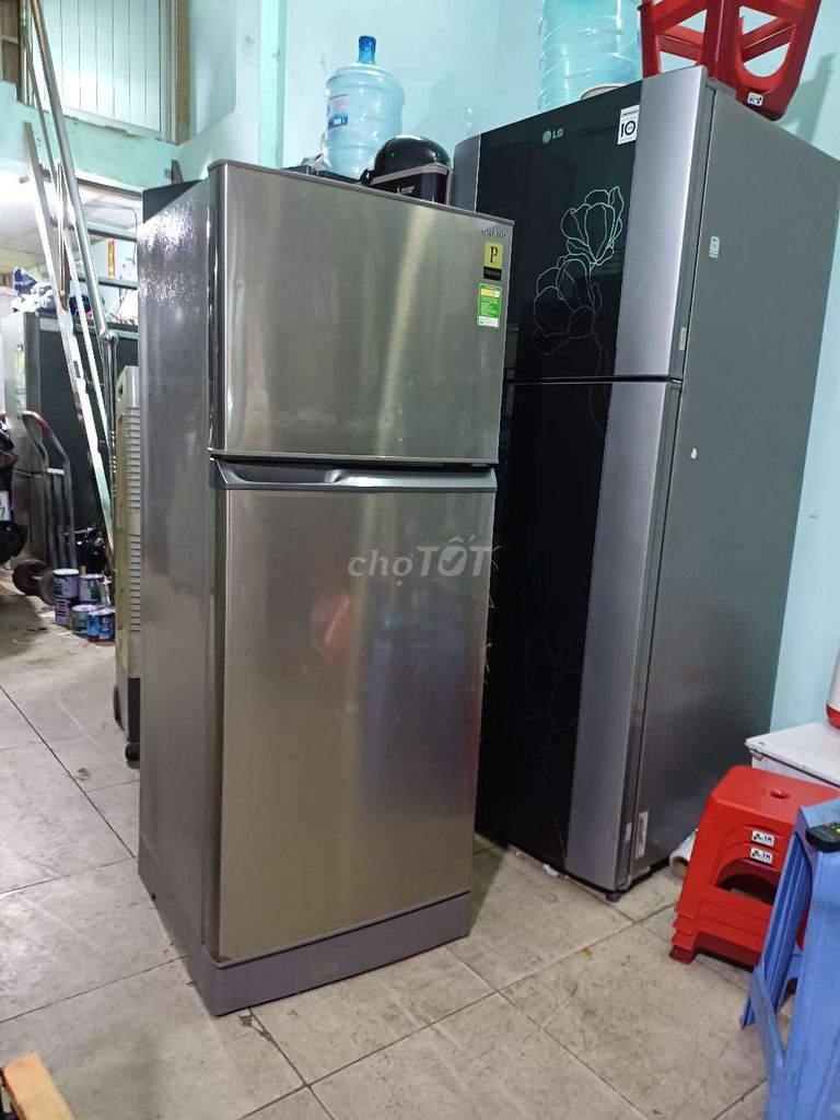 Tủ lạnh Sharp 196 lít Xám. Mua bán Tủ lạnh tại Quận 6 Tp Hồ Chí Minh được đăng bởi Anh Quý hình 1
