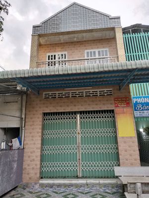 Cần bán Nhà ở + Kèm Dãy nhà trọ. Cách Phà C.Lái 400 m. Sát Chợ Phú Hữu