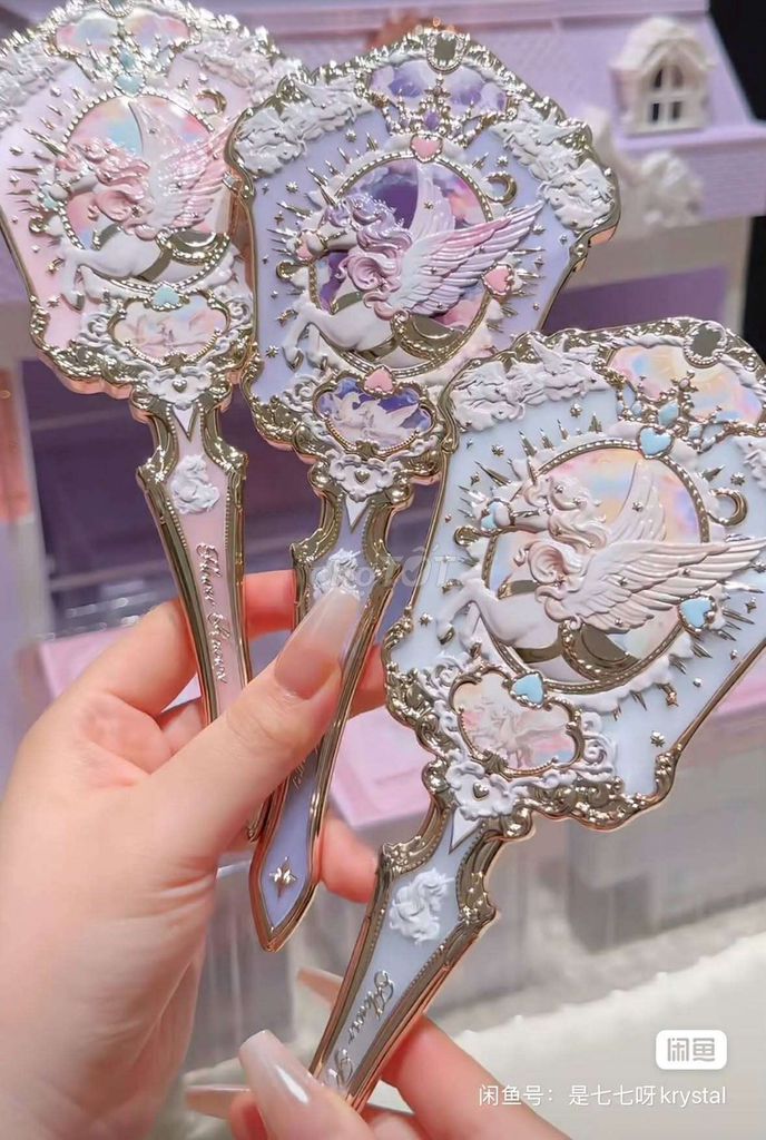 Gương cầm tay Nữ Nhiều màu Unicorn nhỏ gọn. Mua bán Phụ kiện thời trang khác tại Quận Tân Phú Tp Hồ Chí Minh được đăng bởi Thiên Phú hình 1