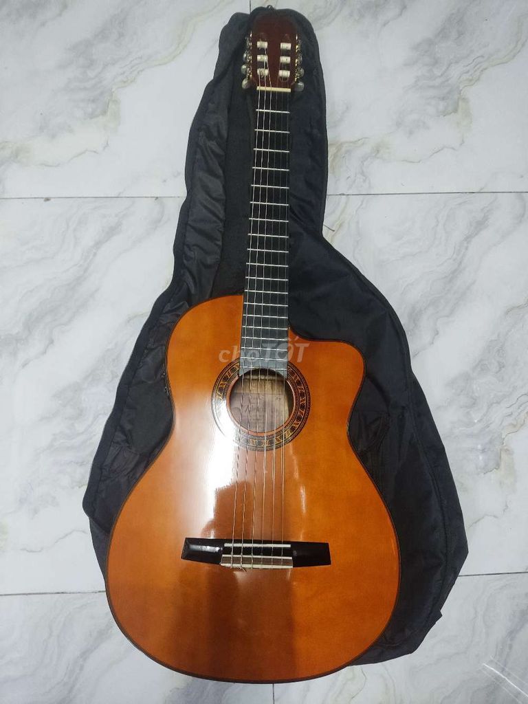 Đàn guitar classic Valencia CG180CE Nâu. Mua bán Nhạc cụ tại Quận 4 Tp Hồ Chí Minh được đăng bởi Thanh Do hình 1
