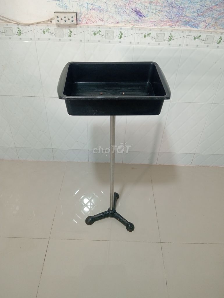 Khay đựng dụng cụ Nhựa Kim loại Đen đã sử dụng. Mua bán Nội thất, đồ gia dụng khác tại Quận 8 Tp Hồ Chí Minh được đăng bởi Mr Tim hình 1