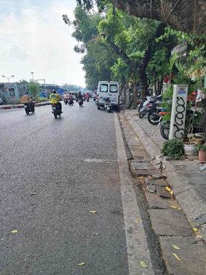 Bán nhà riêng phố Trần Khát Chân, Hai Bà Trưng 30m2, 5 tầng, giá 6.5tỷ. Mua bán nhà ở tại Quận Hai Bà Trưng Hà Nội được đăng bởi Thạc Quyết