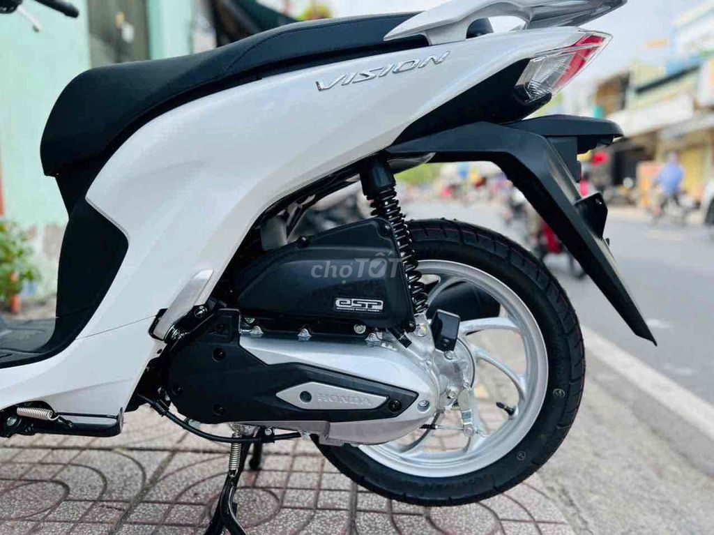 Honda Vision 2025 Trắng. Mua bán Xe máy tại Quận 8 Tp Hồ Chí Minh được đăng bởi XE MÁY NGUYỄN MINH SƠN hình 4