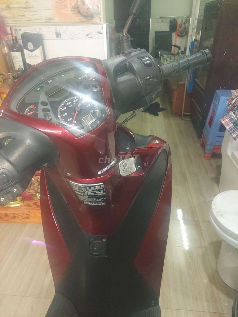 Honda SH150cc 2014 Đỏ. Mua bán Xe máy tại Quận 8 Tp Hồ Chí Minh được đăng bởi Nguyễn minh Kính  hình 6