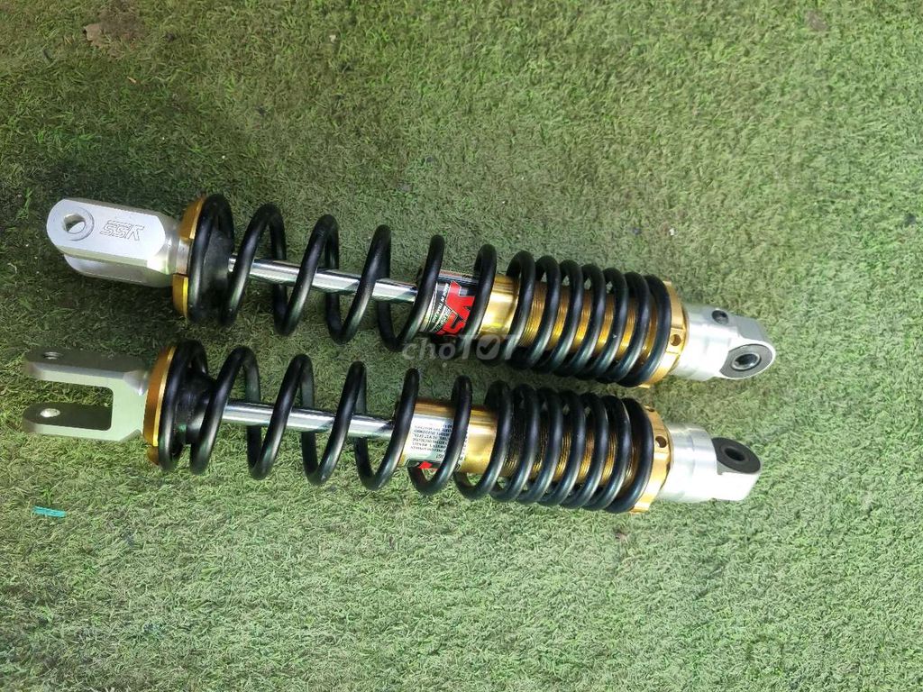 Phuộc nhún xe máy YSS kim loại đen vàng bạc. Mua bán Phụ tùng xe tại Huyện Tháp Mười Đồng Tháp được đăng bởi Mua Xe Đồng Tháp hình 2