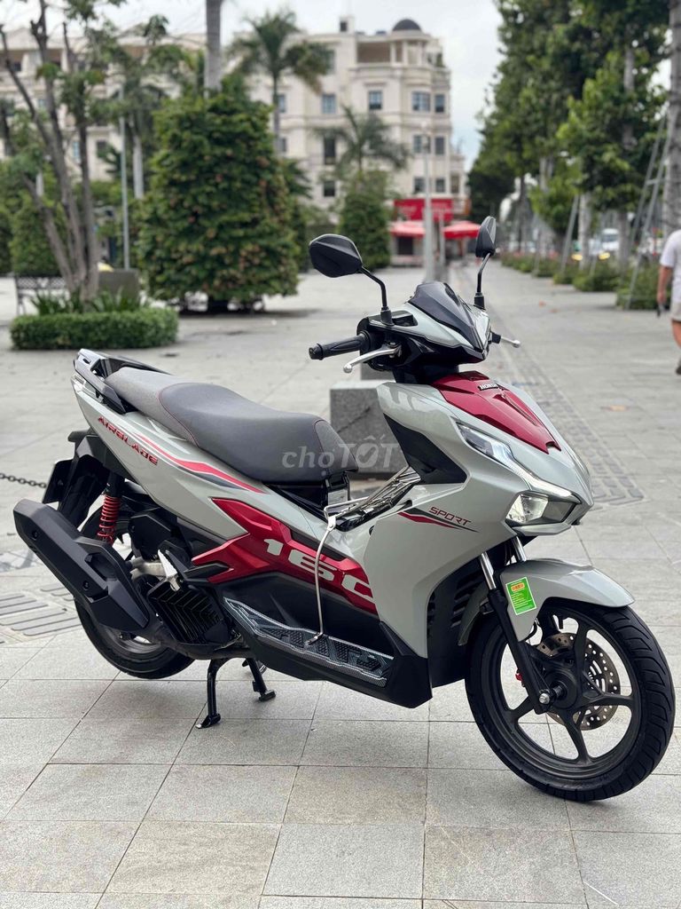 Honda Airblade 4 клапана 160 2025 Спецверсия