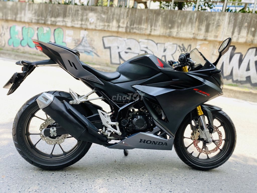 Honda CBR 150RR biển 29. lướt mới đẹp keng.pkl. Mua bán Xe máy tại Quận Cầu Giấy Hà Nội được đăng bởi Tong motor xe may hình 5
