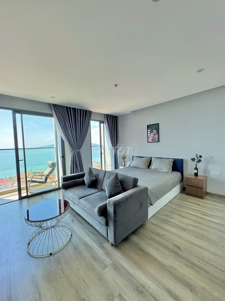 Cho thuê căn 2 phòng ngủ, full nội thất đẹp view biển tại Marina Suite