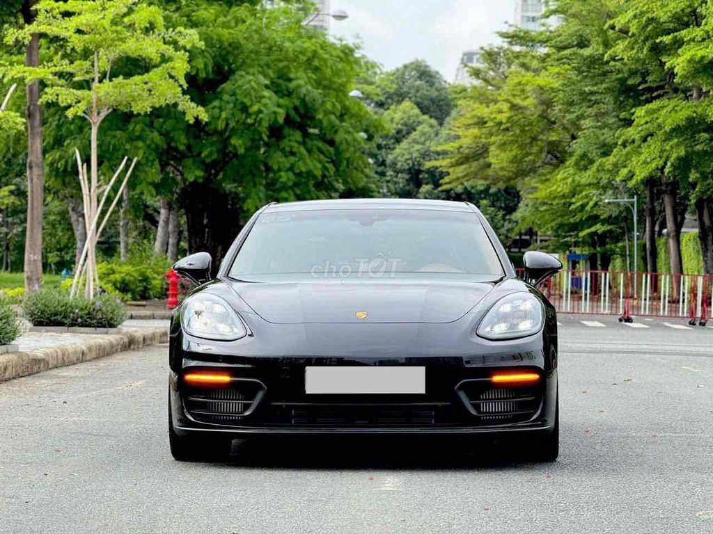 Porsche Panamera 4 Executive từng 8tỷ nay 5,690 ti. Mua bán Ô tô tại Quận 1 Tp Hồ Chí Minh được đăng bởi Lưu Thế Hoàng hình 1