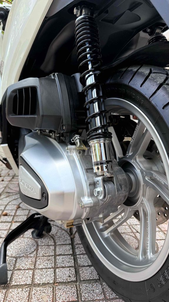 SH350i DATE 2023 - MÁY VIỆT NAM -  9 chủ. Mua bán Xe máy tại Quận Gò Vấp Tp Hồ Chí Minh được đăng bởi Nguyễn thắng thống hình 13