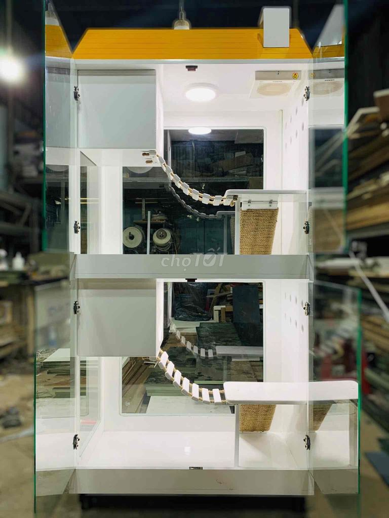 Chuồng mèo gỗ kính 2m Mới 85%. Mua bán Phụ kiện, Thức ăn, Dịch vụ tại Quận Phú Nhuận Tp Hồ Chí Minh được đăng bởi Lê Phi Yến hình 1