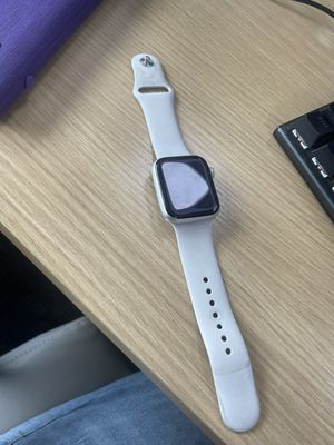 Apple watch serial 4 size 44 màu silver