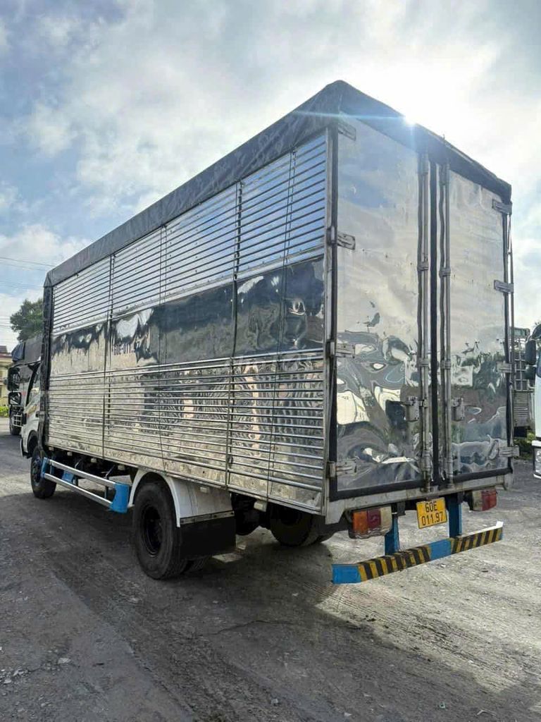Hino 300 tải 4t7 cao 2m34. Mua bán Xe tải, xe ben tại Quận 12 Tp Hồ Chí Minh được đăng bởi Tủ Sơn Tĩnh Điện hình 1