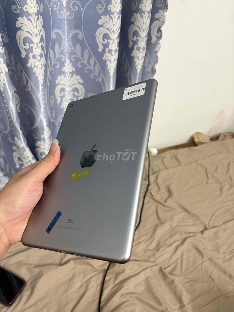Apple iPad Gen 6 Xám. Mua bán Máy tính bảng tại Quận Nam Từ Liêm Hà Nội được đăng bởi Tên chưa cung cấp hình 1