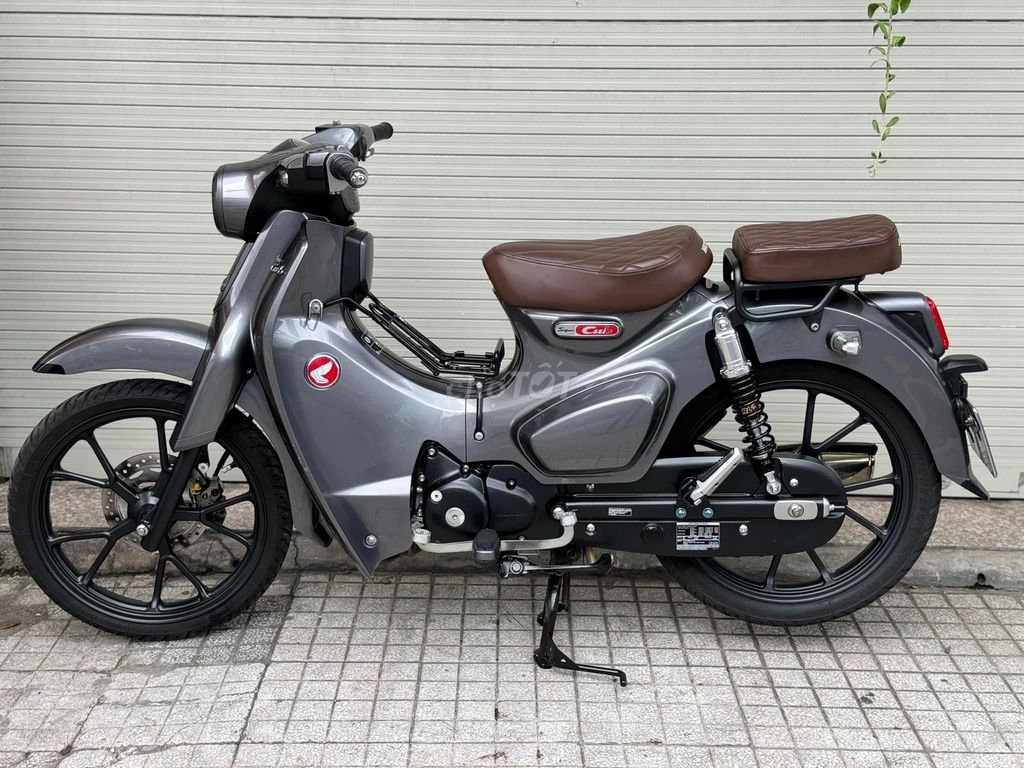 Honda Super Cub 125cc màu Xám Lambo. Mua bán Xe máy tại Quận Phú Nhuận Tp Hồ Chí Minh được đăng bởi Nghia Tran hình 4