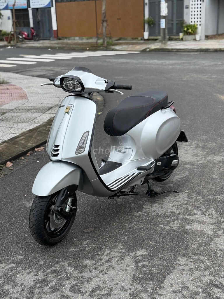 VESPA SPINT ABS NOTTE MÁY JGET ĐÈN LED 2 TẦNG