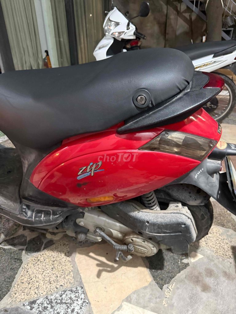 Piaggio Zip 2010 красный