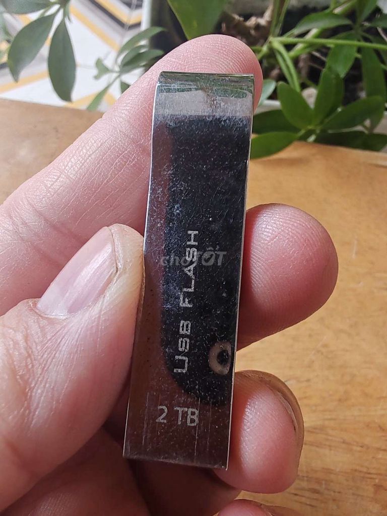 USB Flash Drive 2TB Bạc. Mua bán Phụ kiện (Màn hình, Chuột...) tại Quận 7 Tp Hồ Chí Minh được đăng bởi Vy Vy hình 1