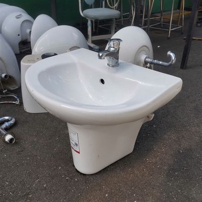 BỒN RỬA TAY COTTO THANH LÝ. Mua bán Thiết bị vệ sinh, nhà tắm tại Quận Cẩm Lệ Đà Nẵng được đăng bởi Huỳnh Hà 