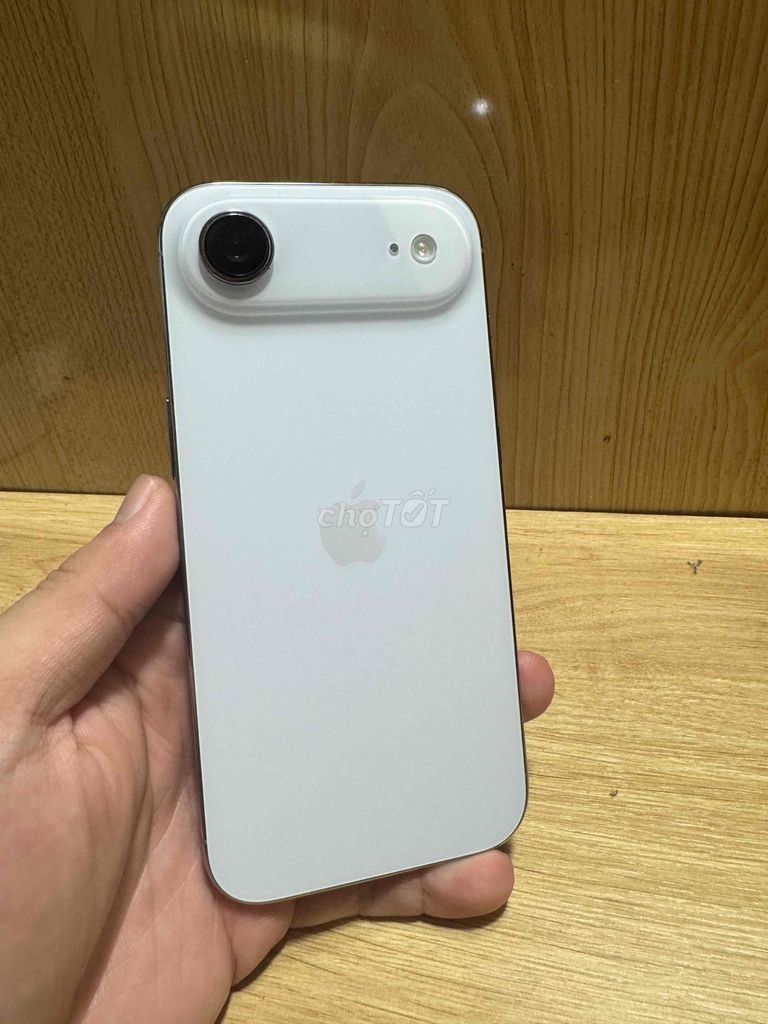Apple iPhone Air 256GB Trắng xanh 100%. Mua bán Điện thoại tại Quận Ngũ Hành Sơn Đà Nẵng được đăng bởi Tô hình 1