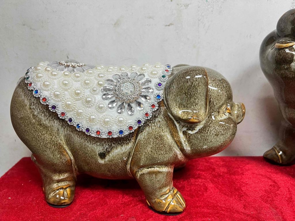Cặp Heo GốmSứ men chảy đính đá,ngọc trai trang trí. Mua bán Đồ sưu tầm, đồ cổ tại Quận 3 Tp Hồ Chí Minh được đăng bởi Tuỳ Duyên 2 hình 3