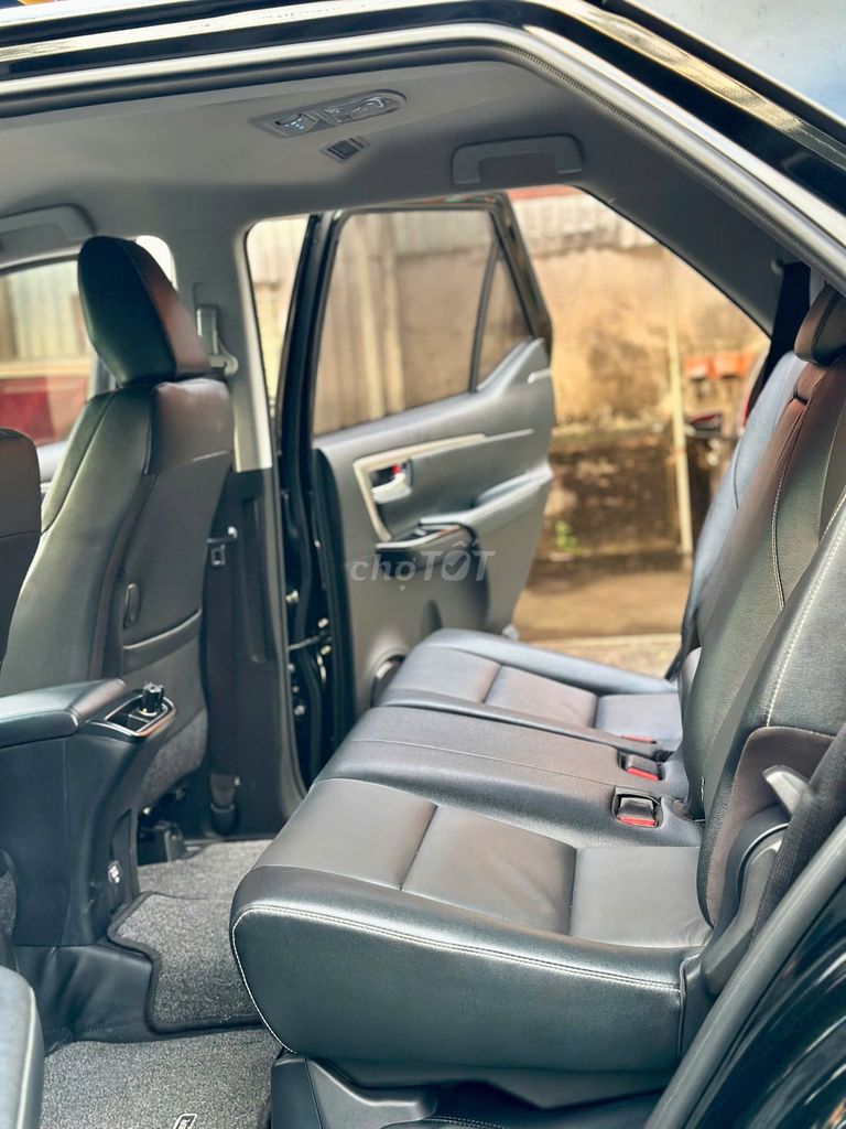 Toyota Fortuner 2024  - 20000 km. Mua bán Ô tô tại Quận 7 Tp Hồ Chí Minh được đăng bởi Giang Đỗ hình 3
