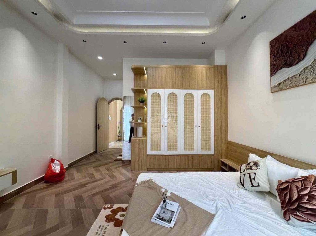 🏡 ПРОДАЕТСЯ ДОМ С 2 ФАСАДАМИ АВТОМОБИЛЬНОЙ АЛЛЕИ — VIP-ЗОНА, СТР. 10, ТАН БИНЬ 📍 Местонахождение: Дао