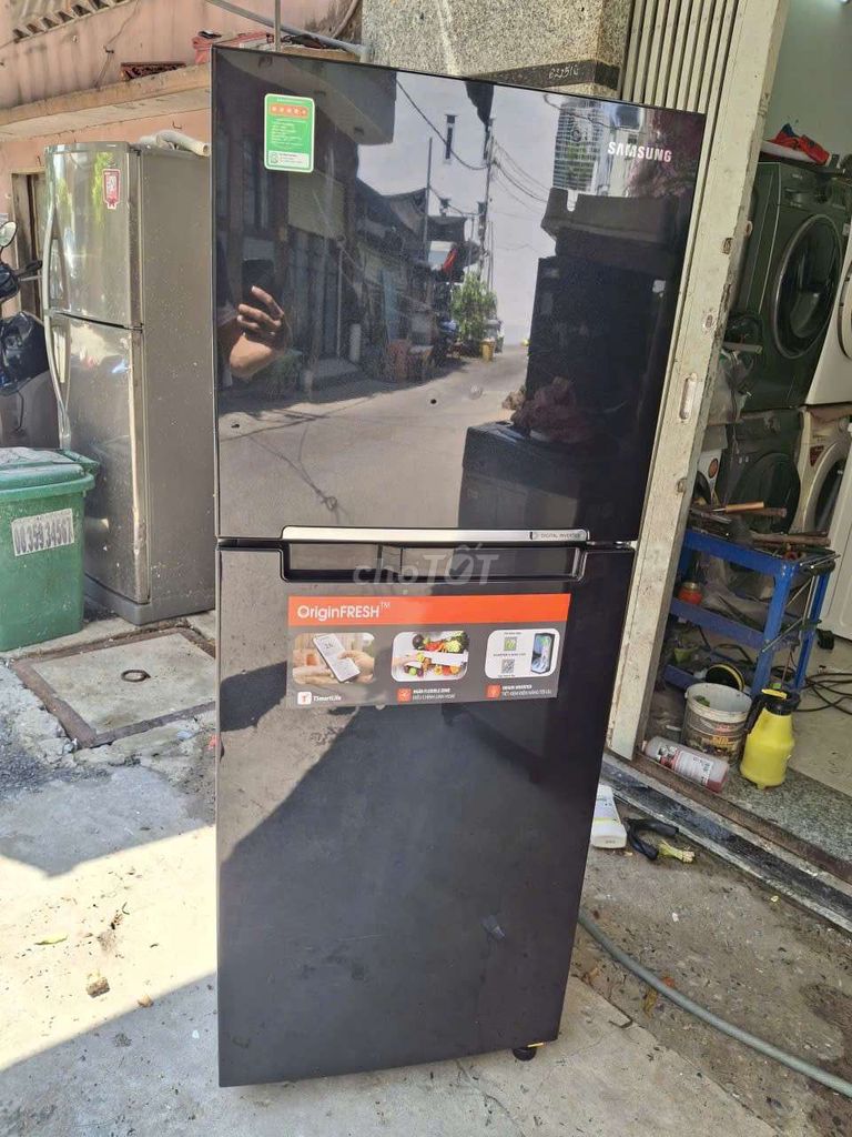 Thanh lý tủ lạnh Samsung inverter 208L zin đẹp. Mua bán Tủ lạnh tại Quận Tân Bình Tp Hồ Chí Minh được đăng bởi Quí Vũ Official hình 1