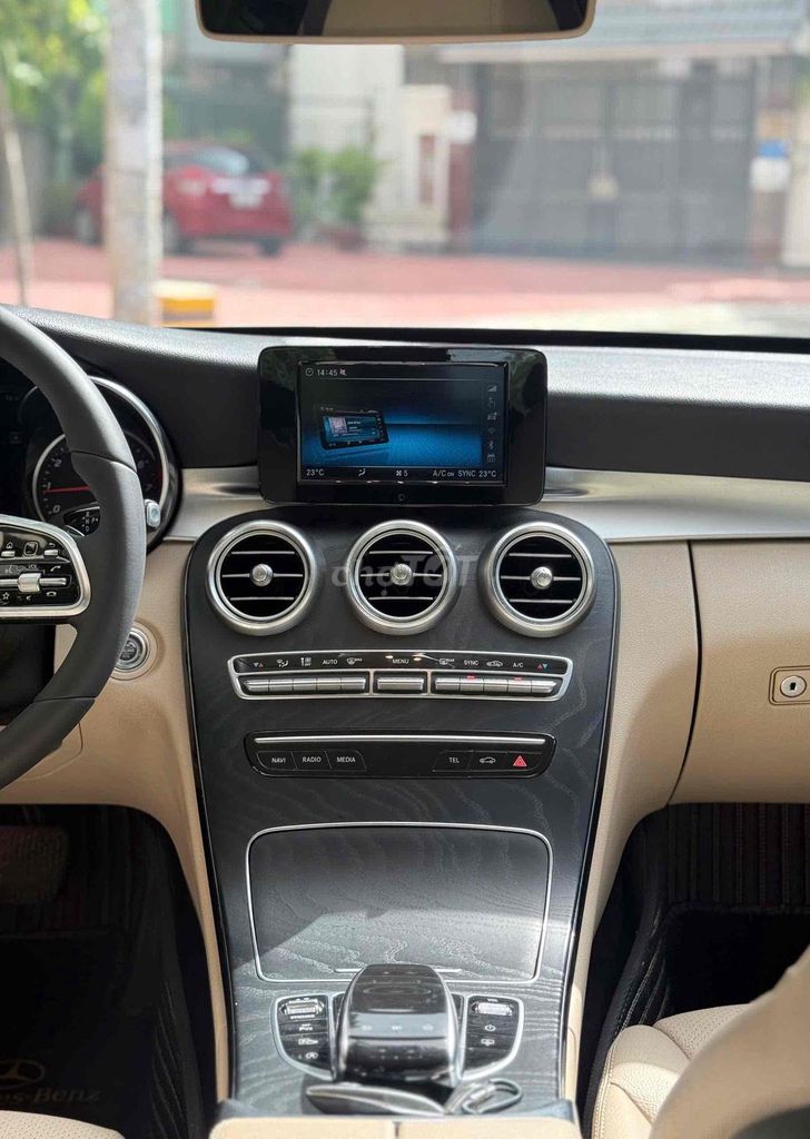 Mercedes Benz C200 Facelift model 2019. Mua bán Ô tô tại Quận 8 Tp Hồ Chí Minh được đăng bởi Khoa nguyễn hình 12