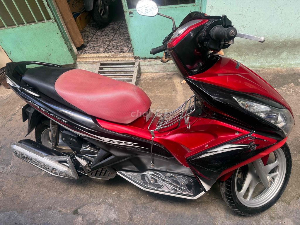 Honda Air Blade 125cc 2015 красно-чёрный Fi