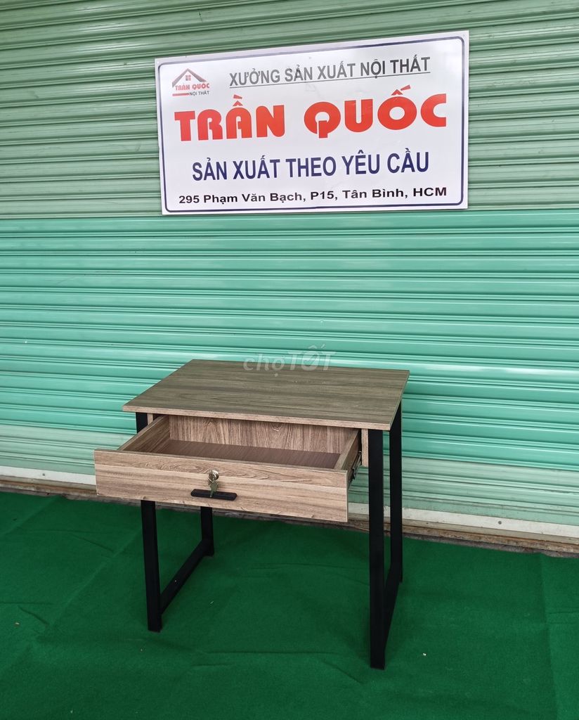 Bàn làm việc 1 ngăn kéo , chân sắt