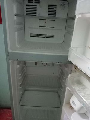 Bán tủ lạnh đang dùng