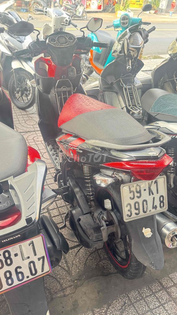 Yamaha Nouvo 4 Красно-черный