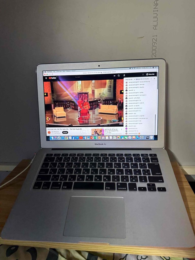 Apple MacBook Air Bạc. Mua bán Laptop tại Quận 3 Tp Hồ Chí Minh được đăng bởi Huynh Ngoc Tram Anh hình 1
