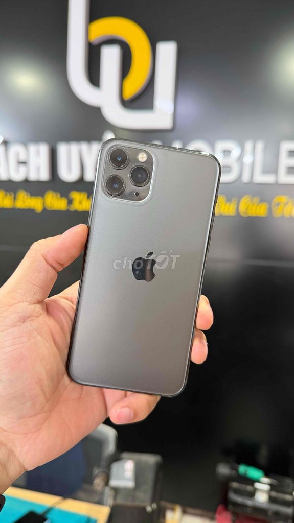 iPhone 11 Pro 256GB Xám Đen Pin 100% - TẶNG SẠC. Mua bán Điện thoại tại Quận Bình Thạnh Tp Hồ Chí Minh được đăng bởi Phan Việt hình 1